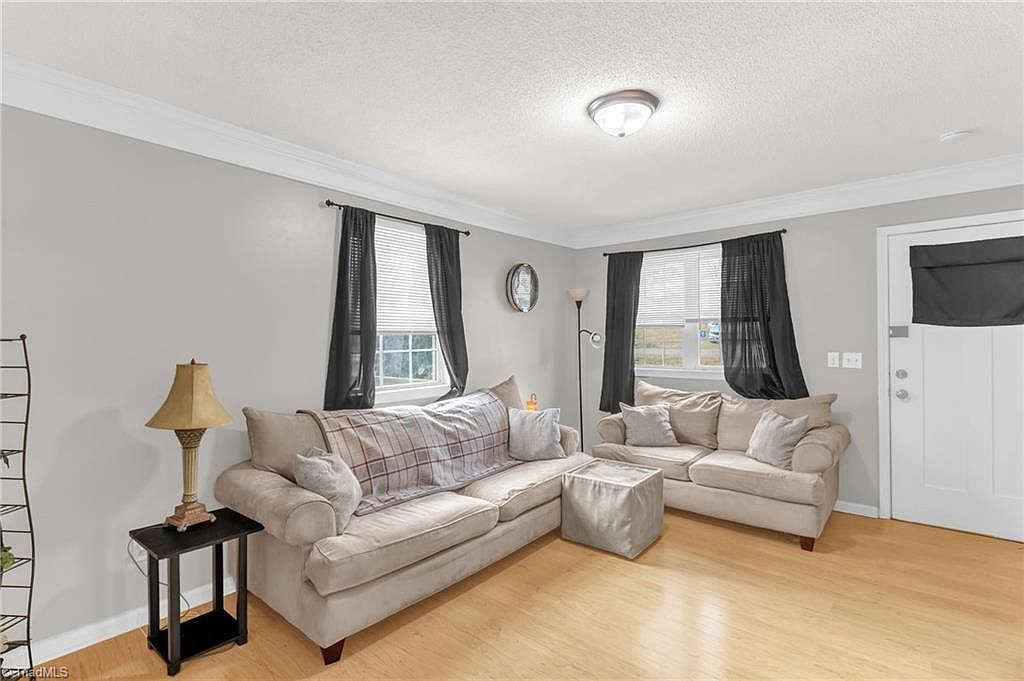 112 Rotary Ln Thomasville, NC 27360 - Thumbnail 3