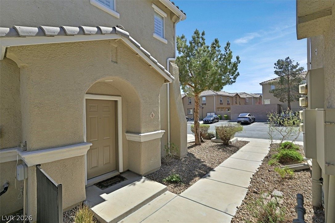 1318 Crystal Hill Ln Unit 3 Henderson, NV 89012 - Thumbnail 3