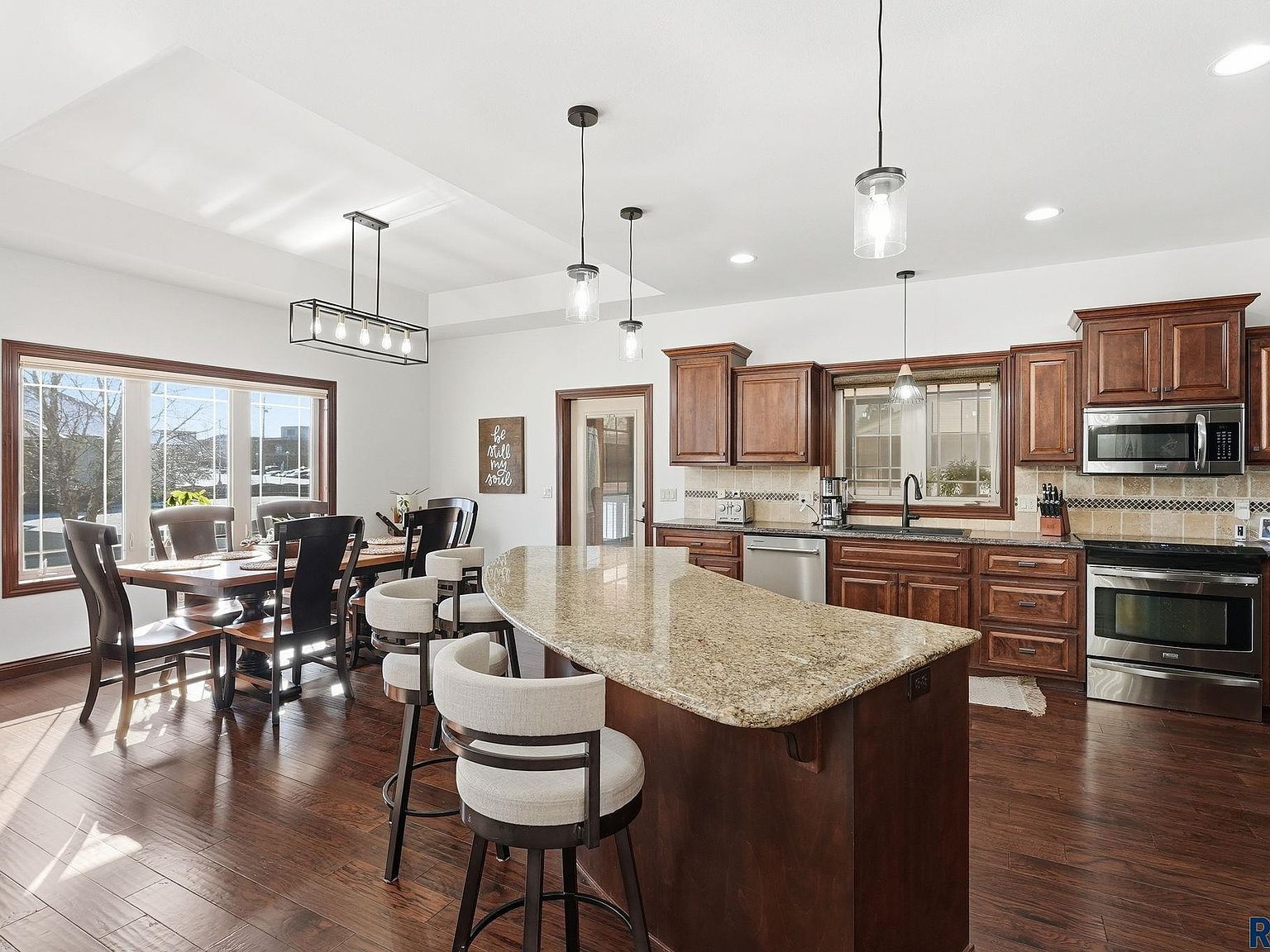 1400 S Hyde Park Ave Sioux Falls, SD 57106 - Thumbnail 3