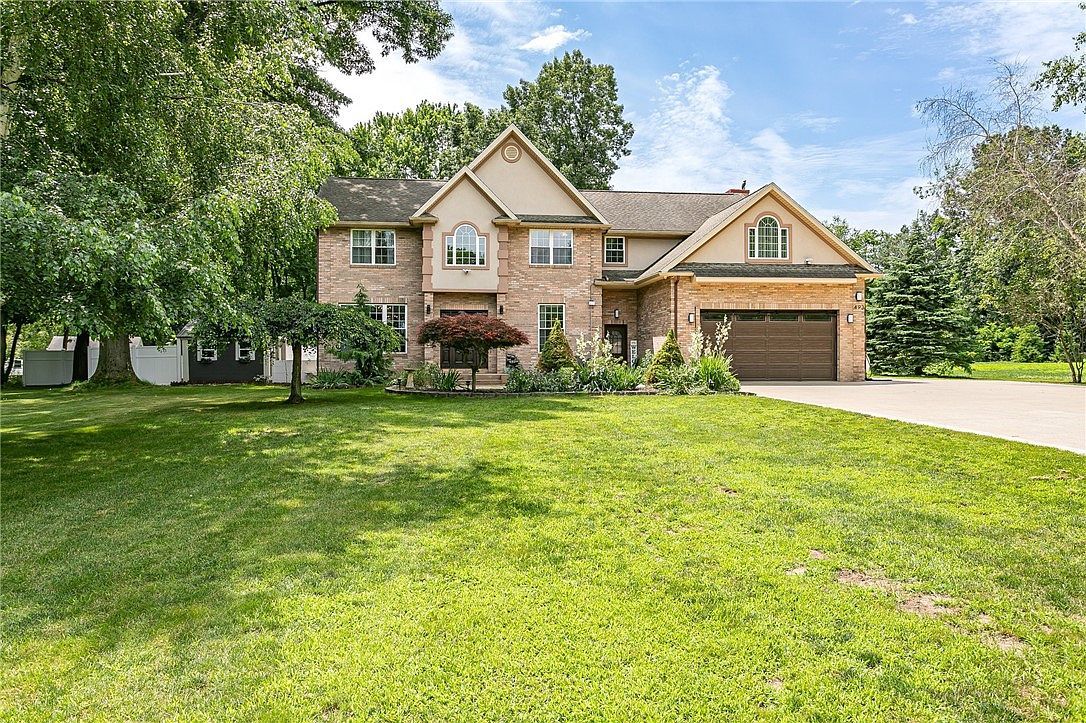 493 Lake View Ter Webster, NY 14580 - Thumbnail 3