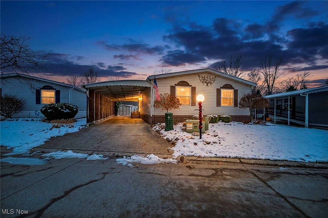 27202 Cook Rd UNIT 95 Olmsted Twp, OH 44138 - Thumbnail 3