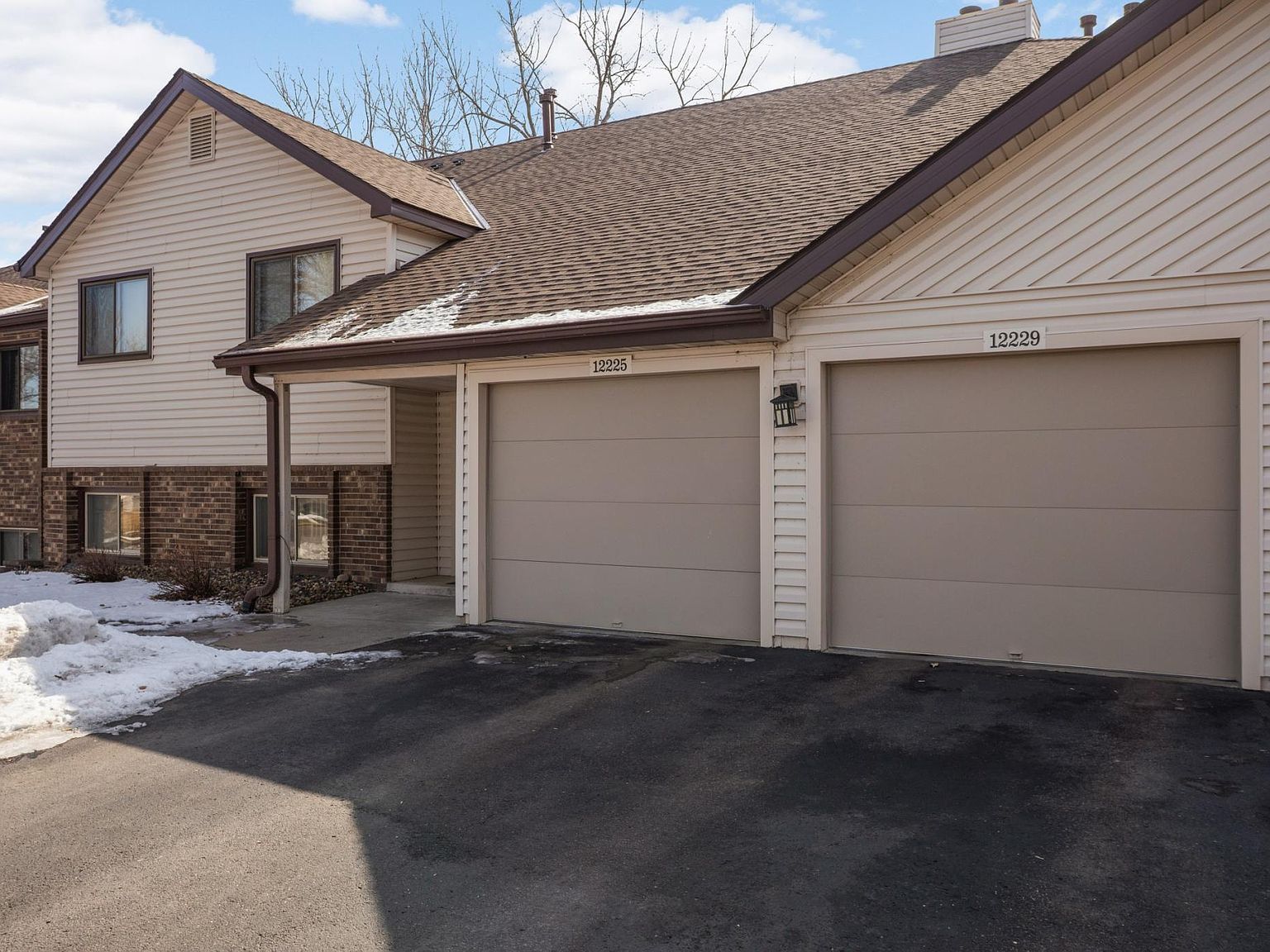 12229 42nd Ave N Plymouth, MN 55441 - Thumbnail 3