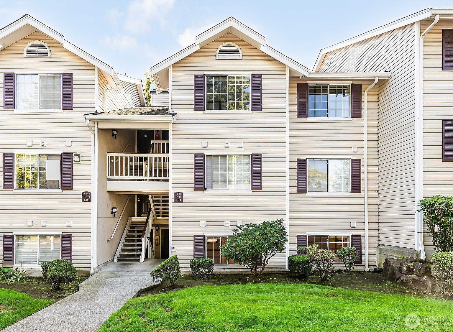 19230 Forest Park Dr NE APT J131 Lake Forest Park, WA 98155 - Thumbnail 3