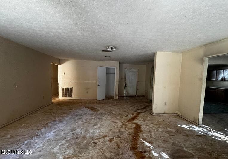 122 Hull Dr Magee, MS 39111 - Thumbnail 3