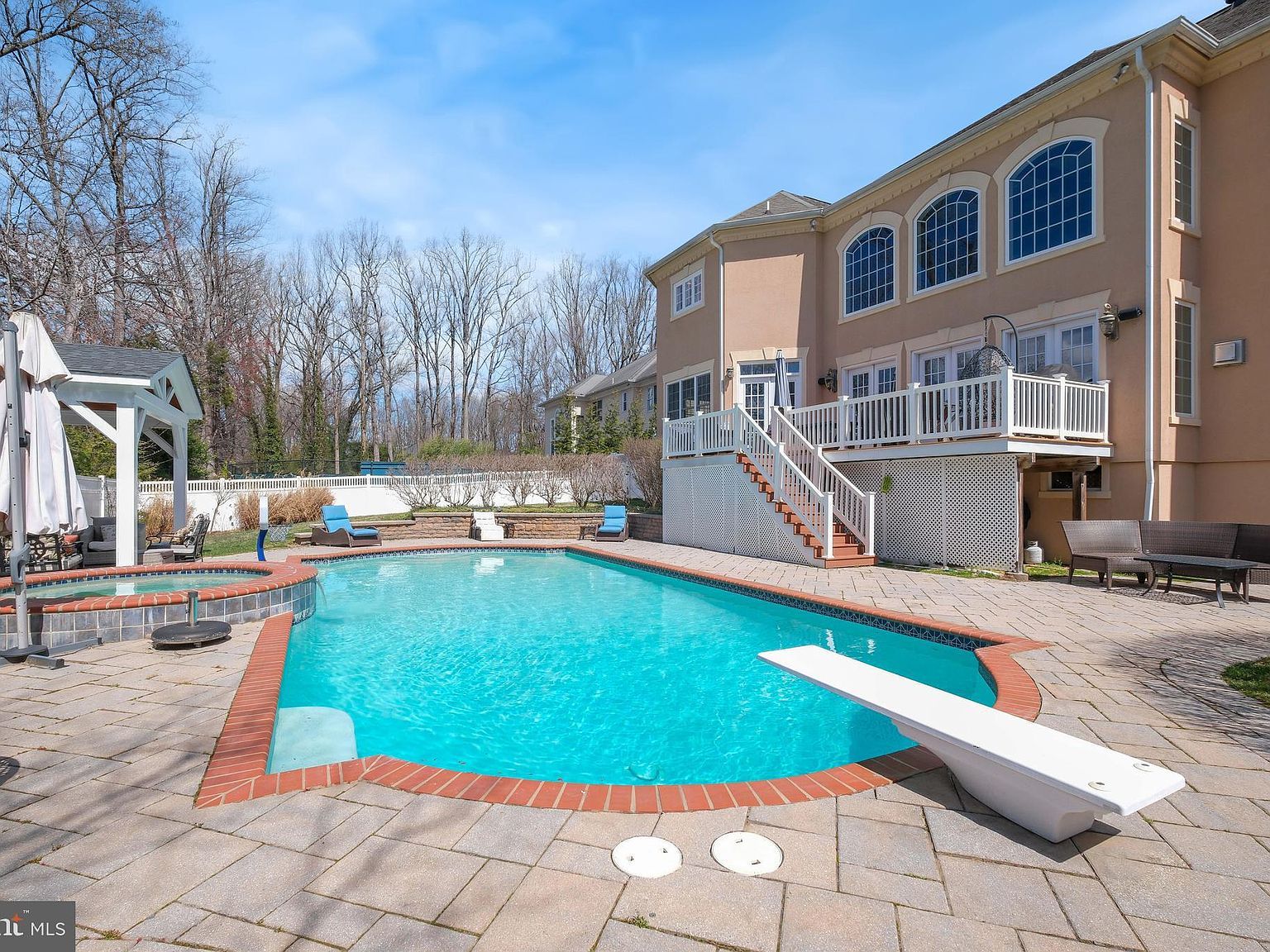 11564 W Hill Dr Rockville, MD 20852 - Thumbnail 3