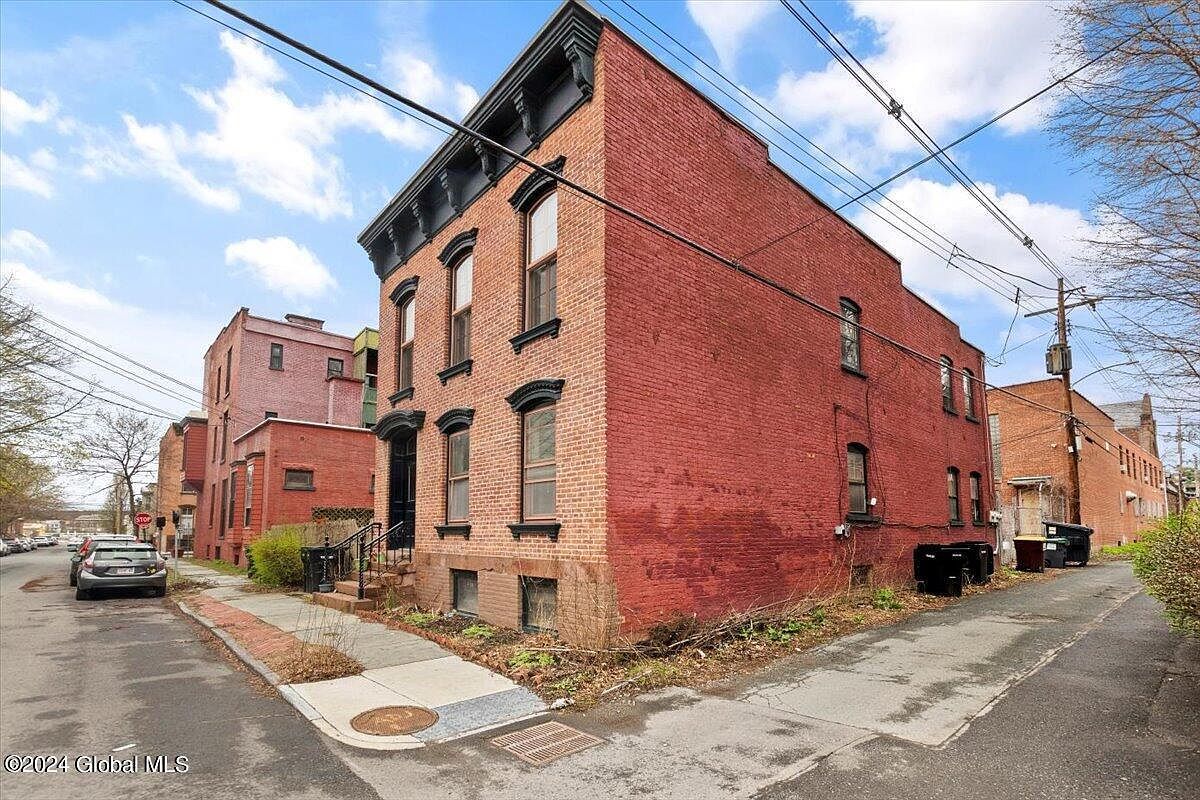 112 Washington St Troy, NY 12180 - Thumbnail 3