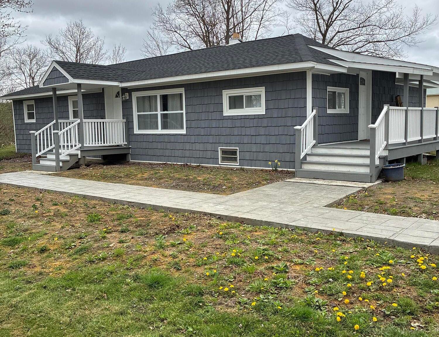 12 Louden Rd Saratoga Springs, NY 12866 - Thumbnail 3