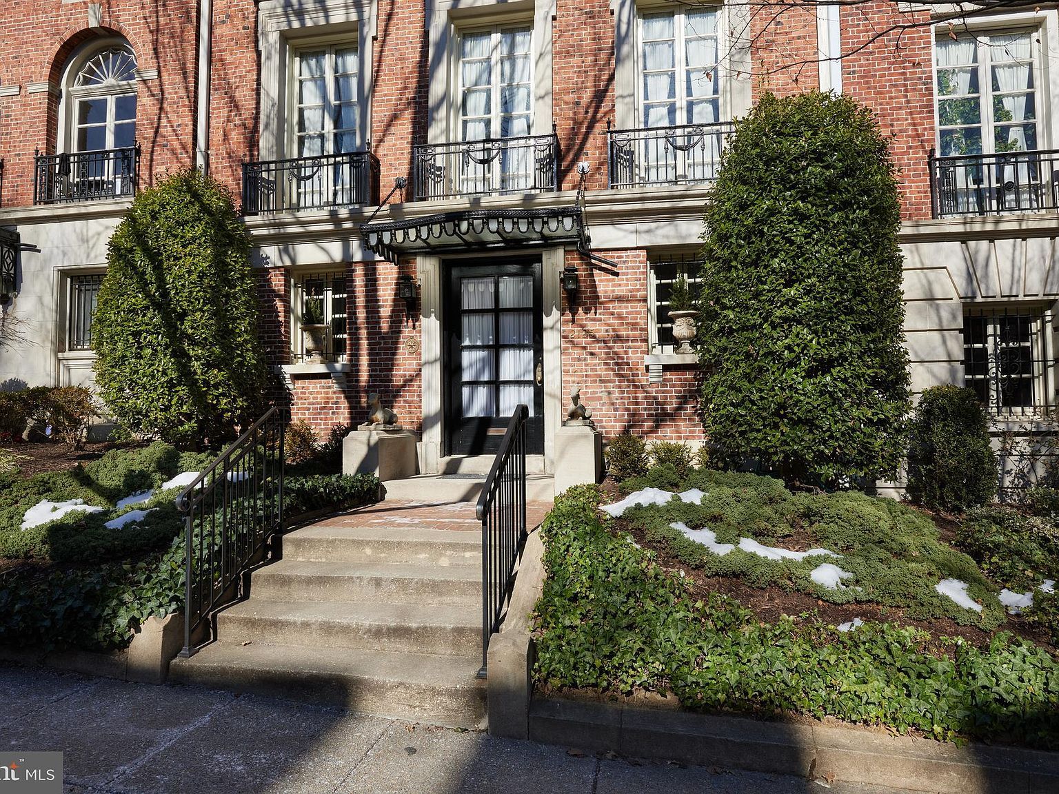 2125 Bancroft Pl NW Washington, DC 20008 - Thumbnail 3