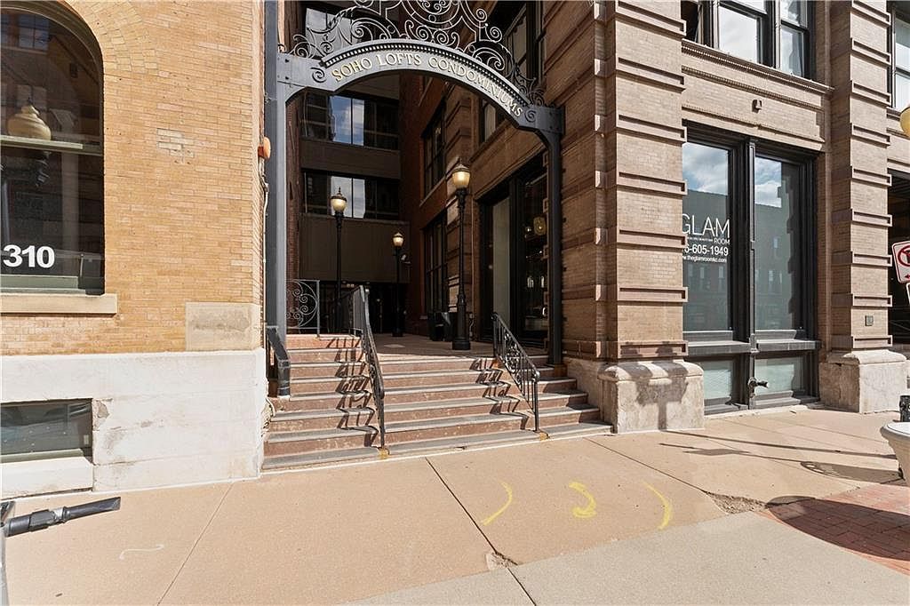 308 W 8th St APT 505 Kansas City, MO 64105 - Thumbnail 3