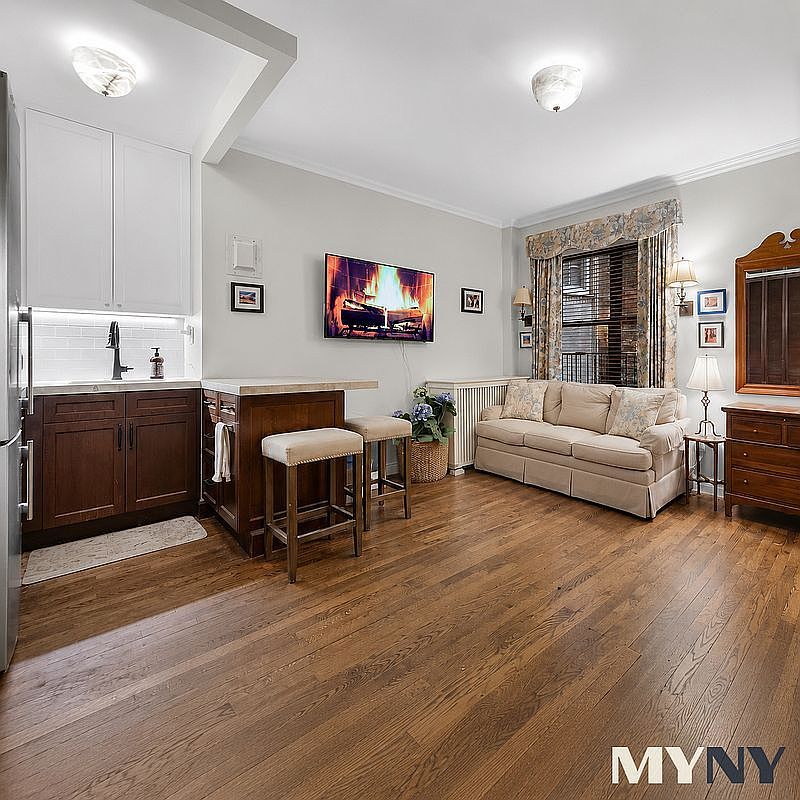 160 E 91st St APT 3B Manhattan, NY 10128 - Thumbnail 3