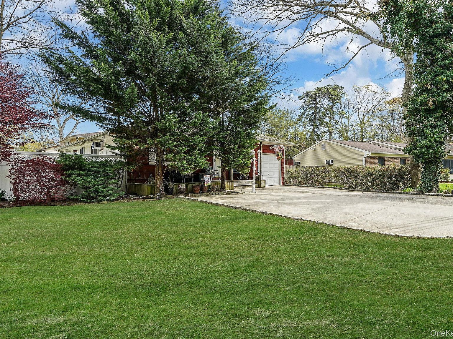 2771 Pond Rd Ronkonkoma, NY 11779 - Thumbnail 3