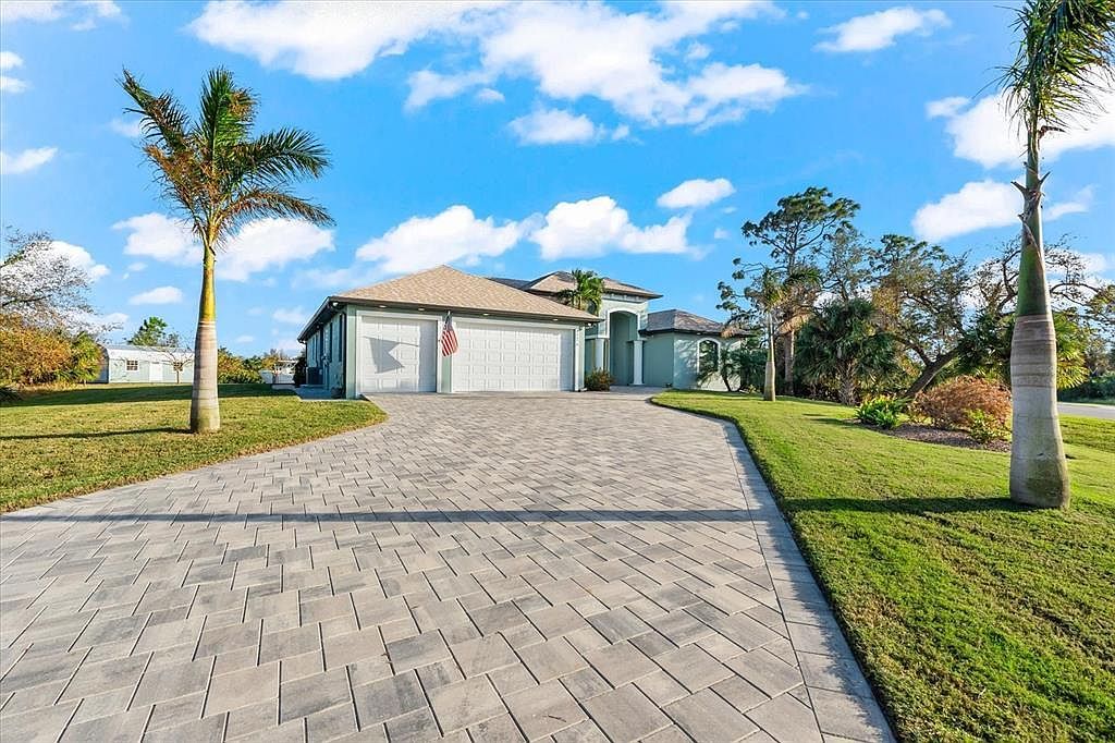 15576 Aldama Cir Port Charlotte, FL 33981 - Thumbnail 3