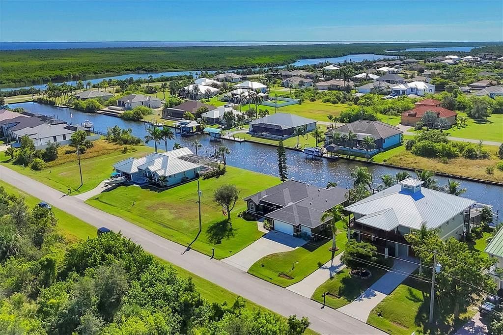 15634 Margo Cir Port Charlotte, FL 33981 - Thumbnail 3