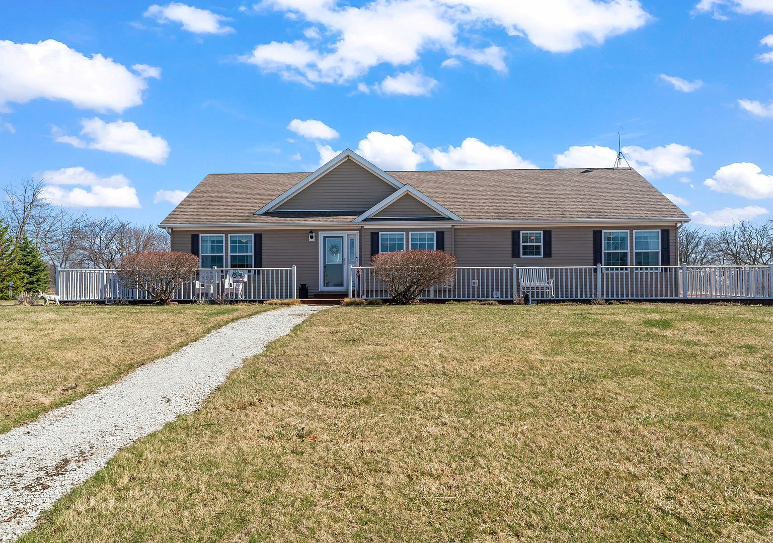 3015 N 1600 East Rd Clifton, IL 60927 - Thumbnail 3