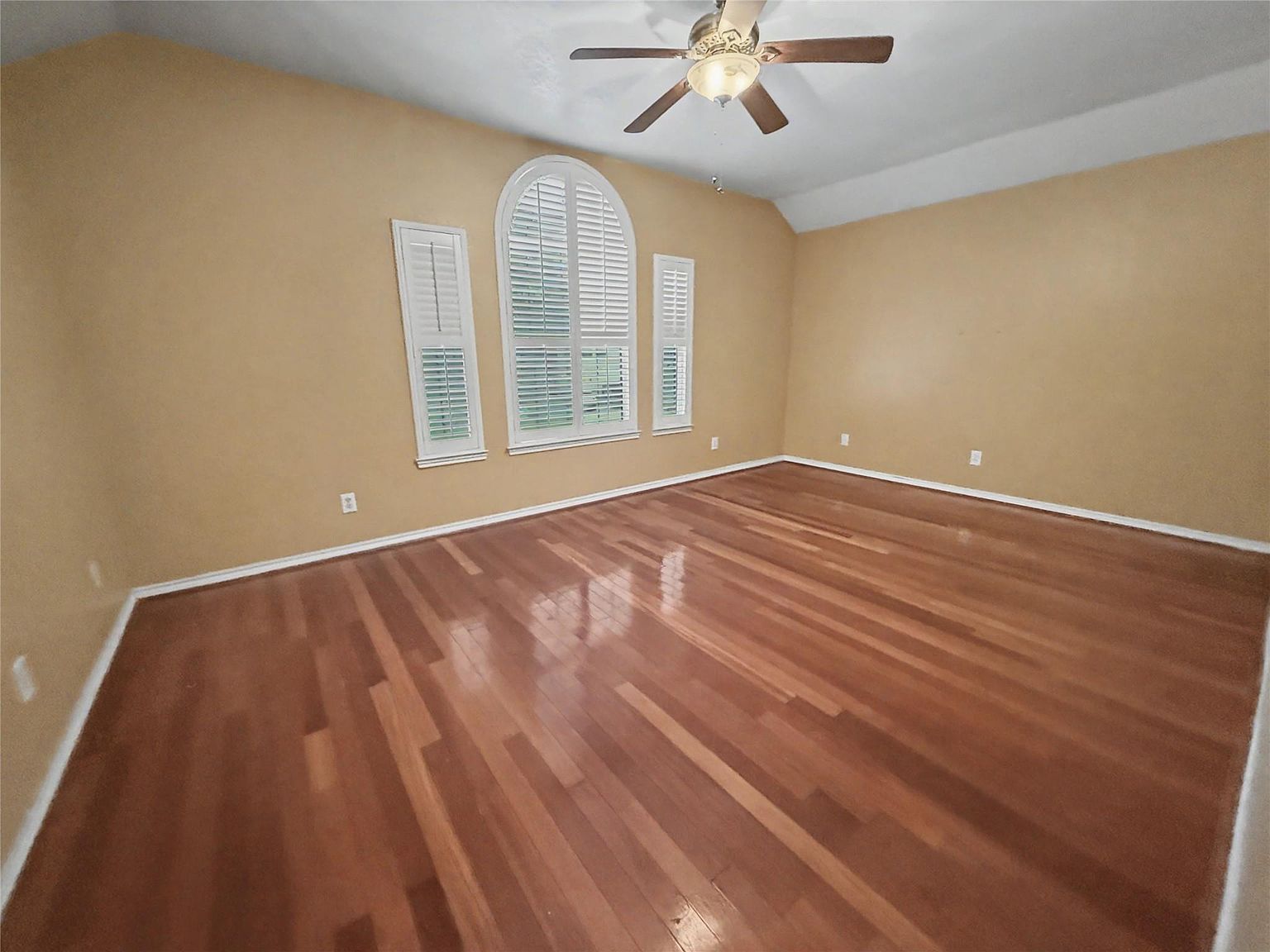 914 Chase Creek Cir Bacliff, TX 77518 - Thumbnail 3