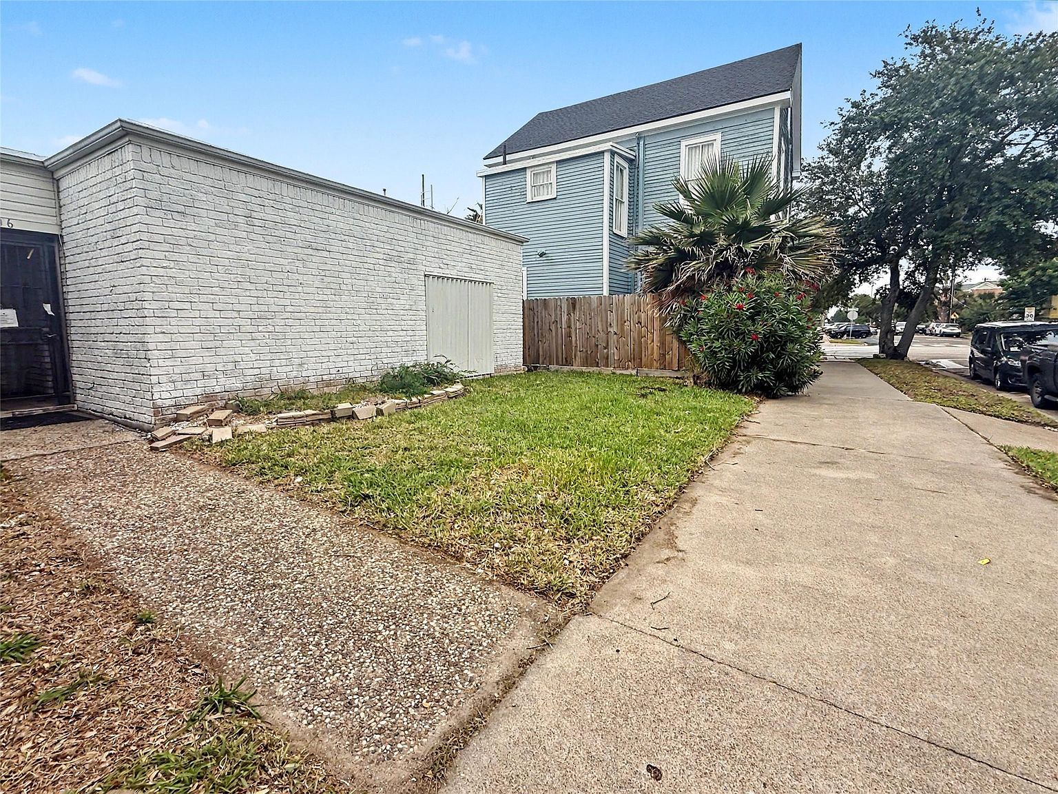 2106 Avenue L Galveston, TX 77550 - Thumbnail 3