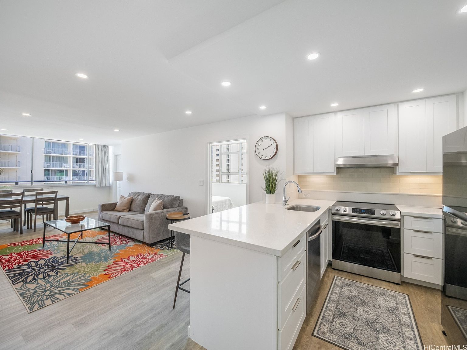 2500 Kalakaua Ave APT 903 Honolulu, HI 96815 - Thumbnail 3