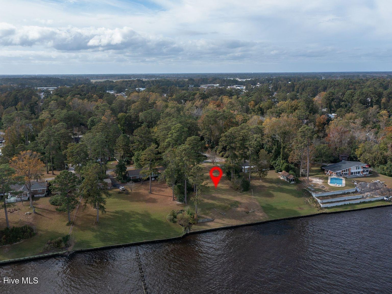 2108 Neuse Cliffs Dr New Bern, NC 28560 - Thumbnail 3