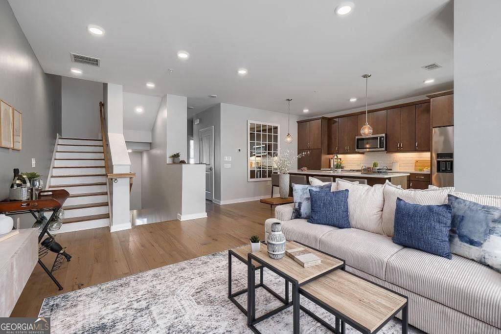 1050 Stacks Ave SE Unit 1506 Atlanta, GA 30315 - Thumbnail 3