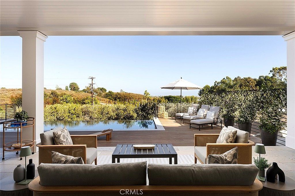 702 Saint James Pl Newport Beach, CA 92663 - Thumbnail 3