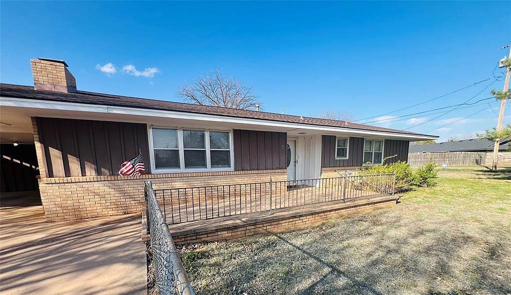 201 Iowa Ave Sayre, OK 73662 - Thumbnail 3