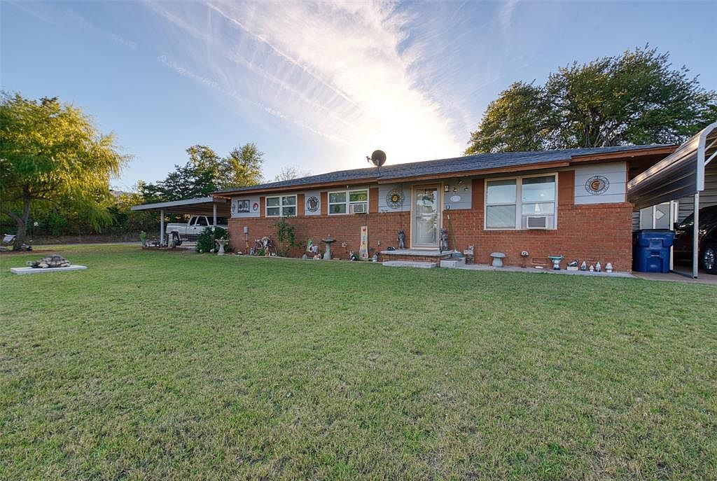 621 Clifford Ave Hydro, OK 73048 - Thumbnail 3