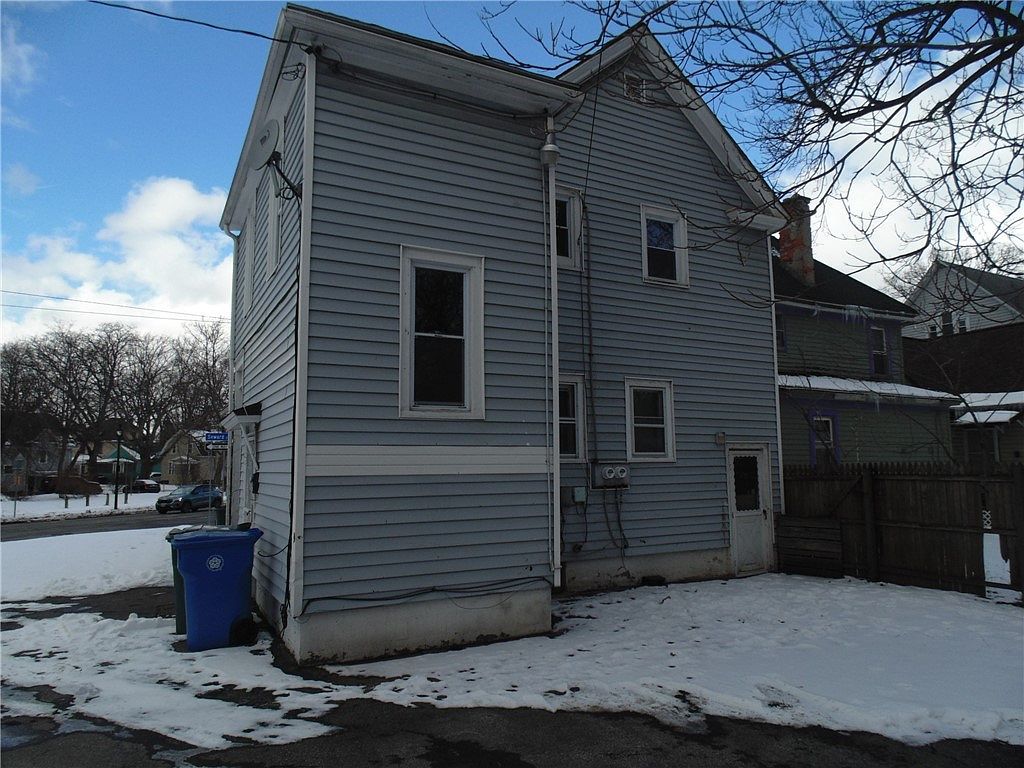 572-574 Seward St Rochester, NY 14608 - Thumbnail 3