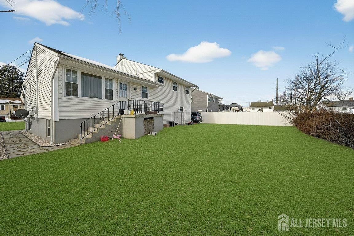 26 S Michael St Fords, NJ 08863 - Thumbnail 3