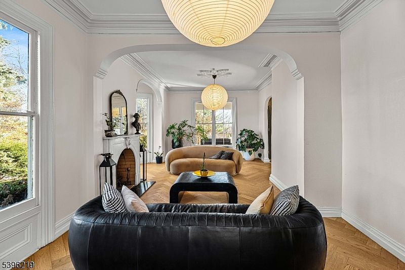 1370 Johnston Dr Watchung, NJ 07069 - Thumbnail 3