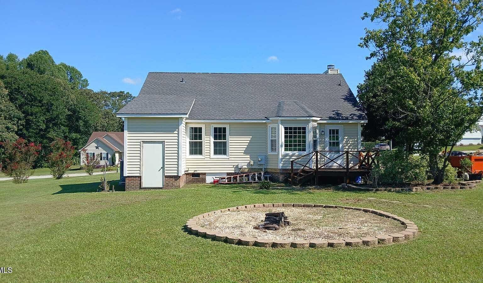 151 Winchester Ave Coats, NC 27521 - Thumbnail 3