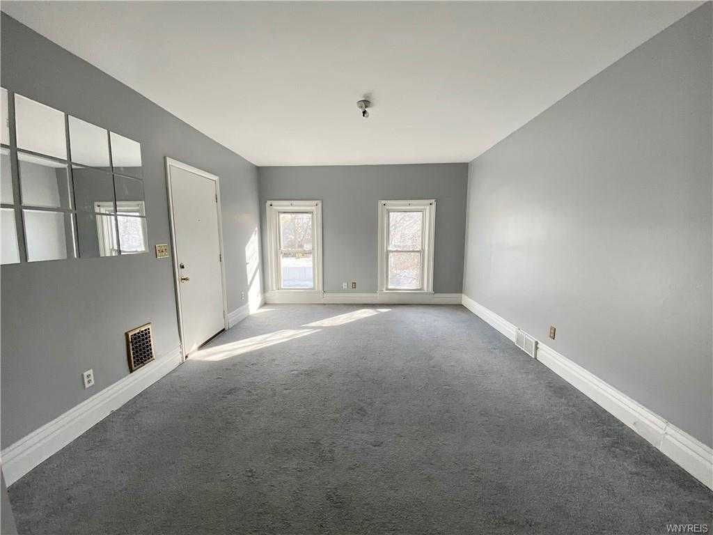 1356 Ontario Avenue, Niagara Falls, NY, USA, 14305 - Thumbnail 3