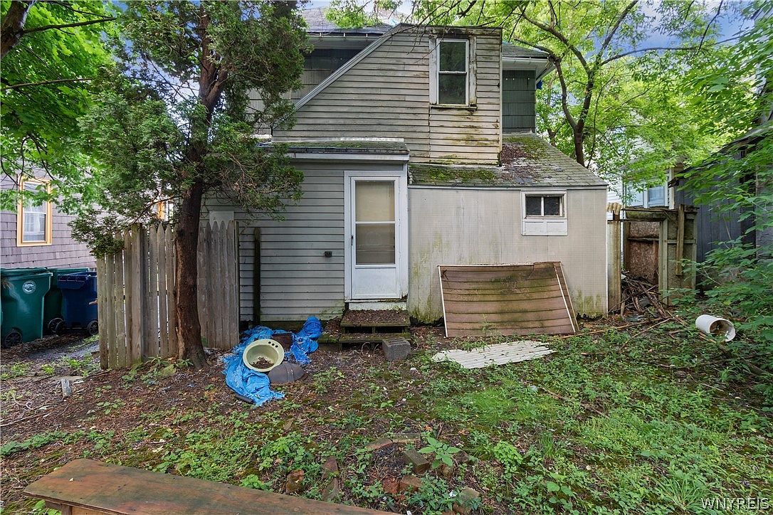 2819 Whirlpool St Niagara Falls, NY 14305 - Thumbnail 3