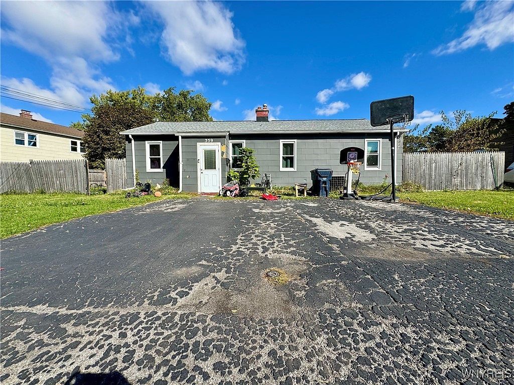 359 Ridgewood Cir Buffalo, NY 14218 - Thumbnail 3