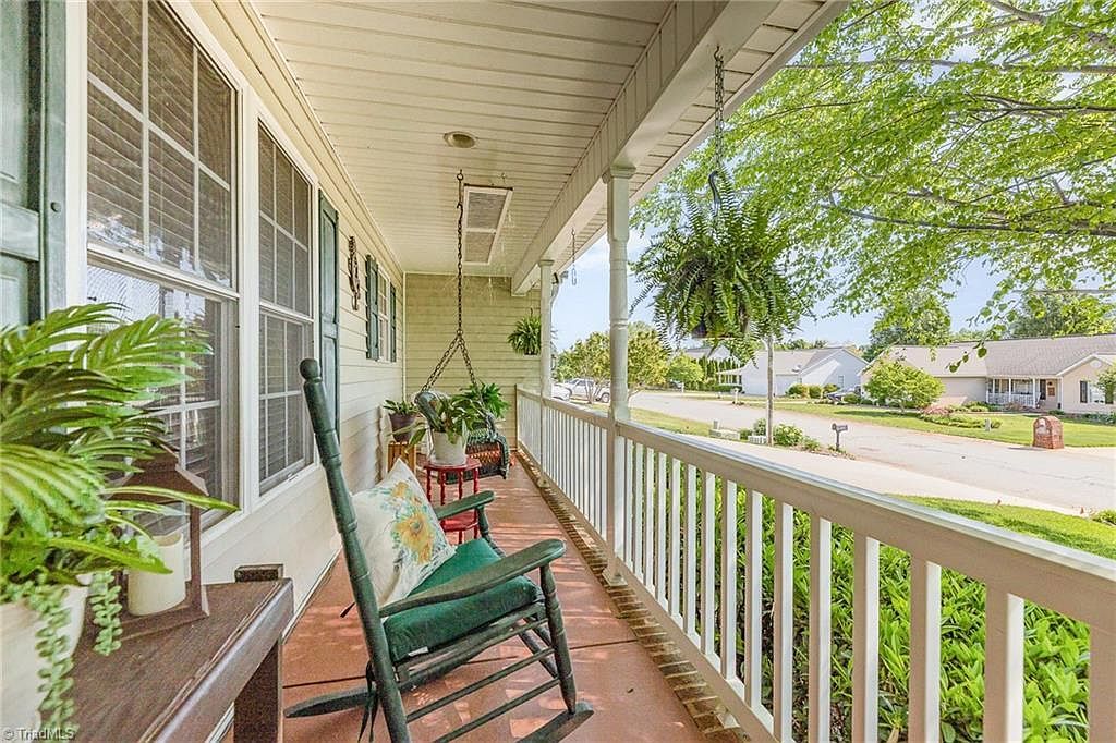 114 Cale Dr Burlington, NC 27215 - Thumbnail 3