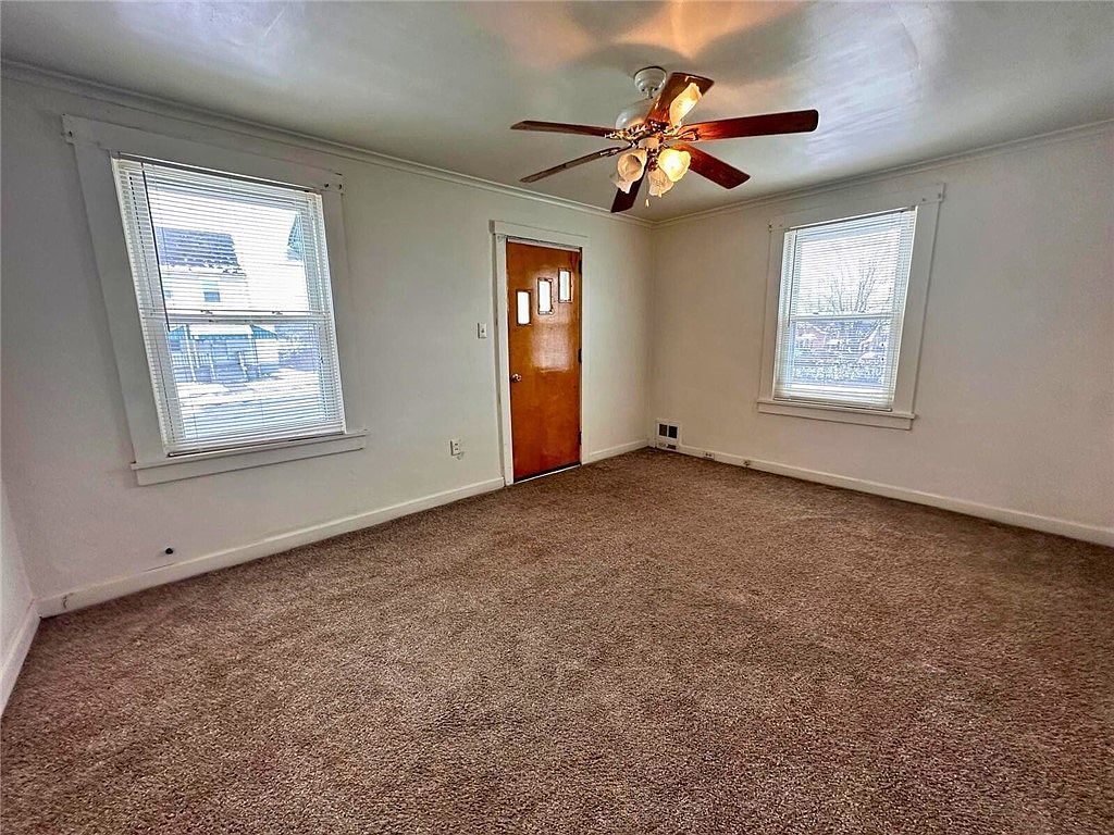 900 Vankirk St Clairton, PA 15025 - Thumbnail 3