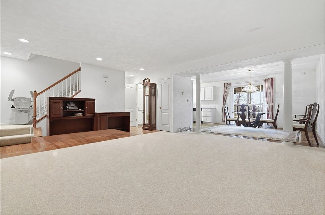2003 Ridge Rd McKeesport, PA 15135 - Thumbnail 3