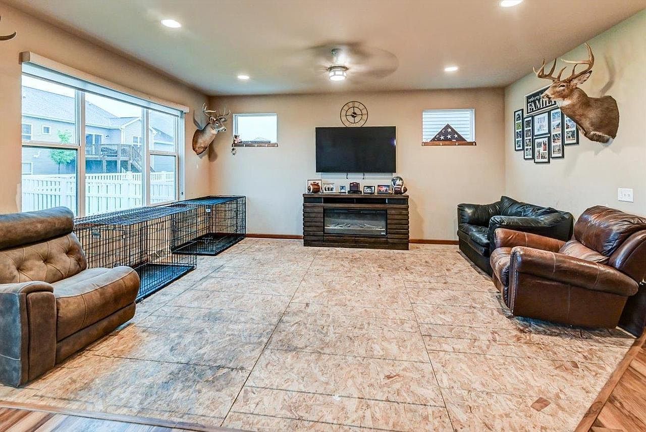 131 Crooked Tree Dr Deforest, WI 53532 - Thumbnail 3