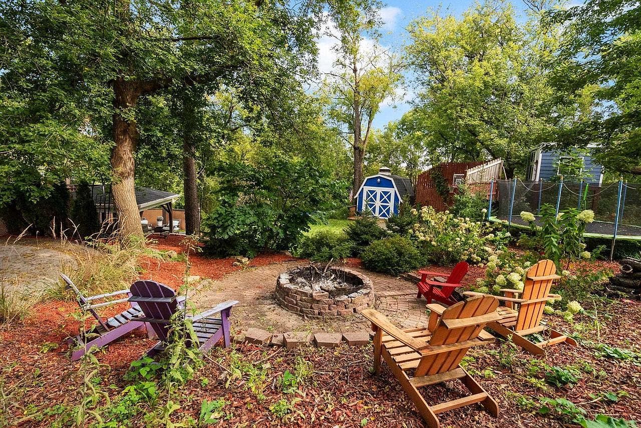 222 Grove St Ridgeway, WI 53582 - Thumbnail 3