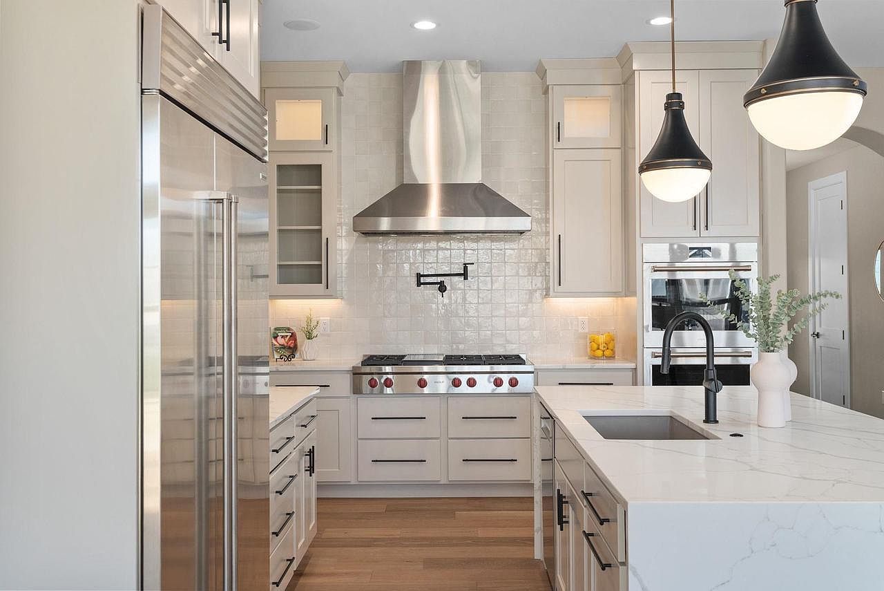 1405 Atlas Waunakee, WI 53597 - Thumbnail 3