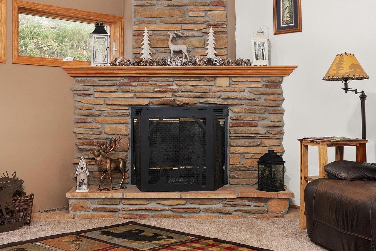 1713 E Howard Dr Edgerton, WI 53534 - Thumbnail 3