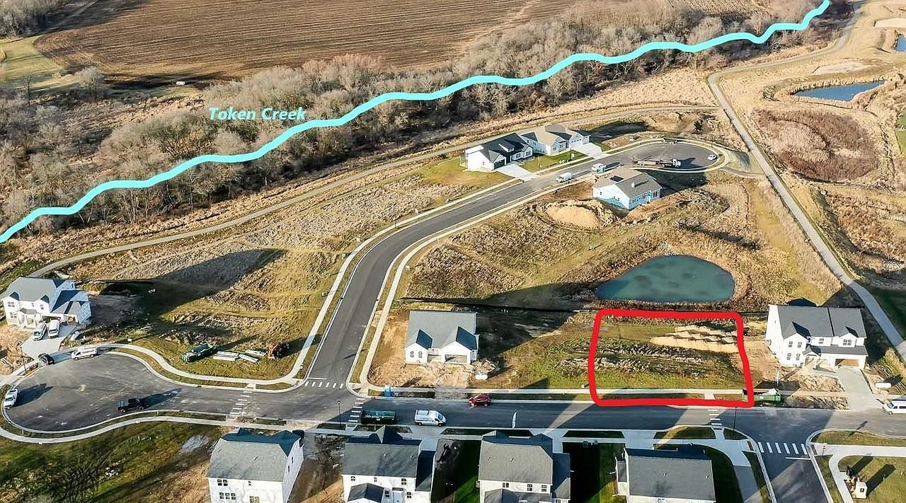 2308 Lonnie Ln Sun Prairie, WI 53590 - Thumbnail 3