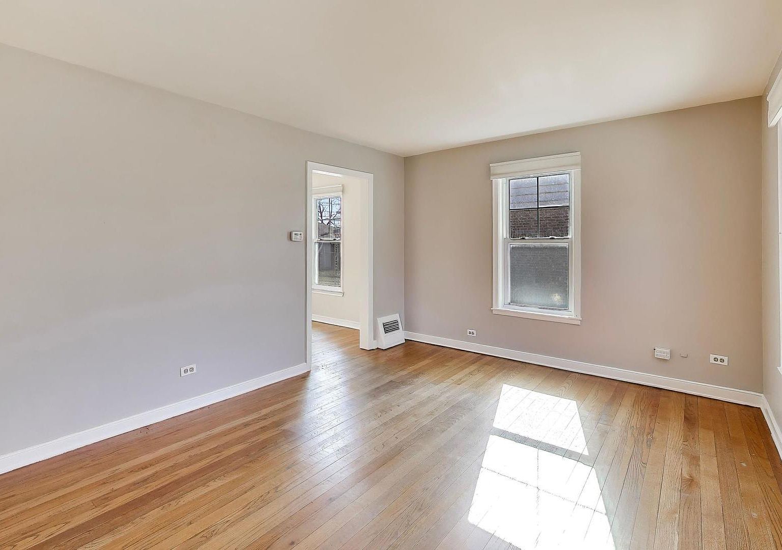 4023 Oak Ave Brookfield, IL 60513 - Thumbnail 3