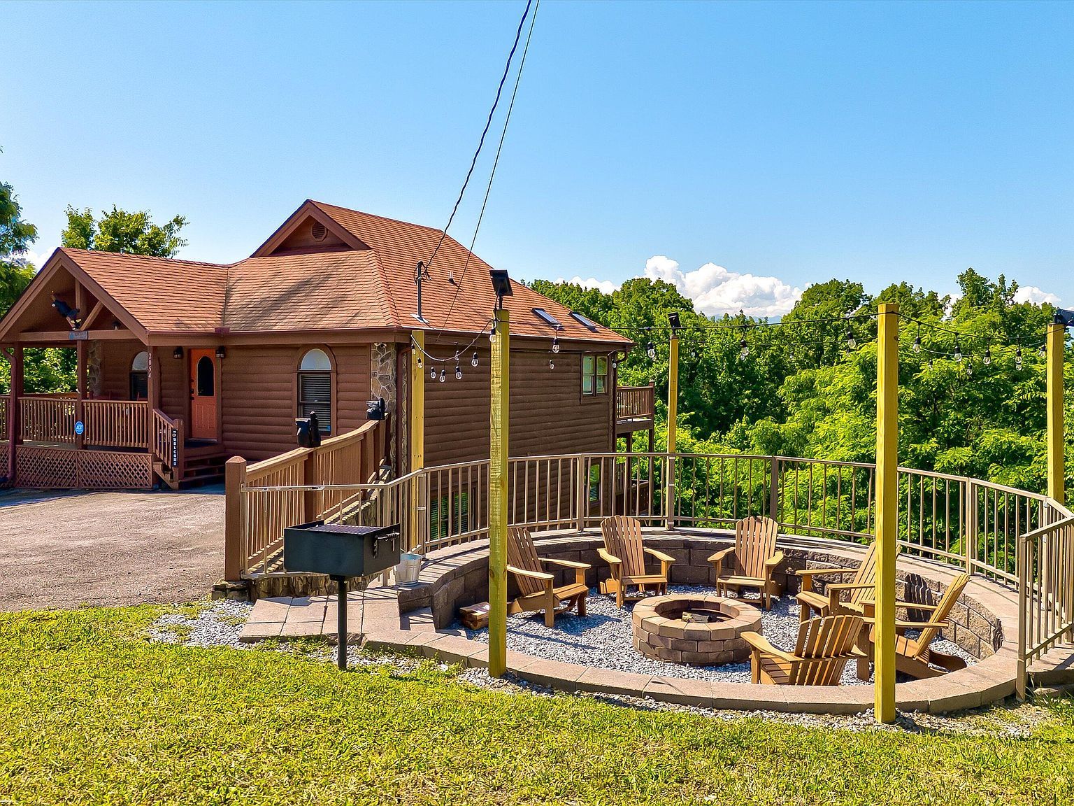 2054 Oakmont Dr Sevierville, TN 37876 - Thumbnail 3