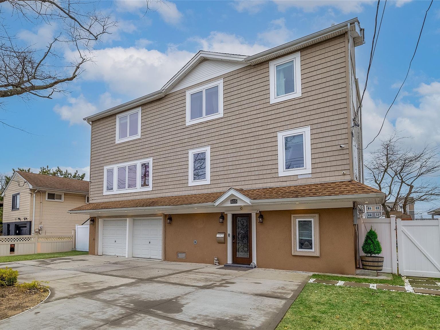 615 Pearl St Oceanside, NY 11572 - Thumbnail 3