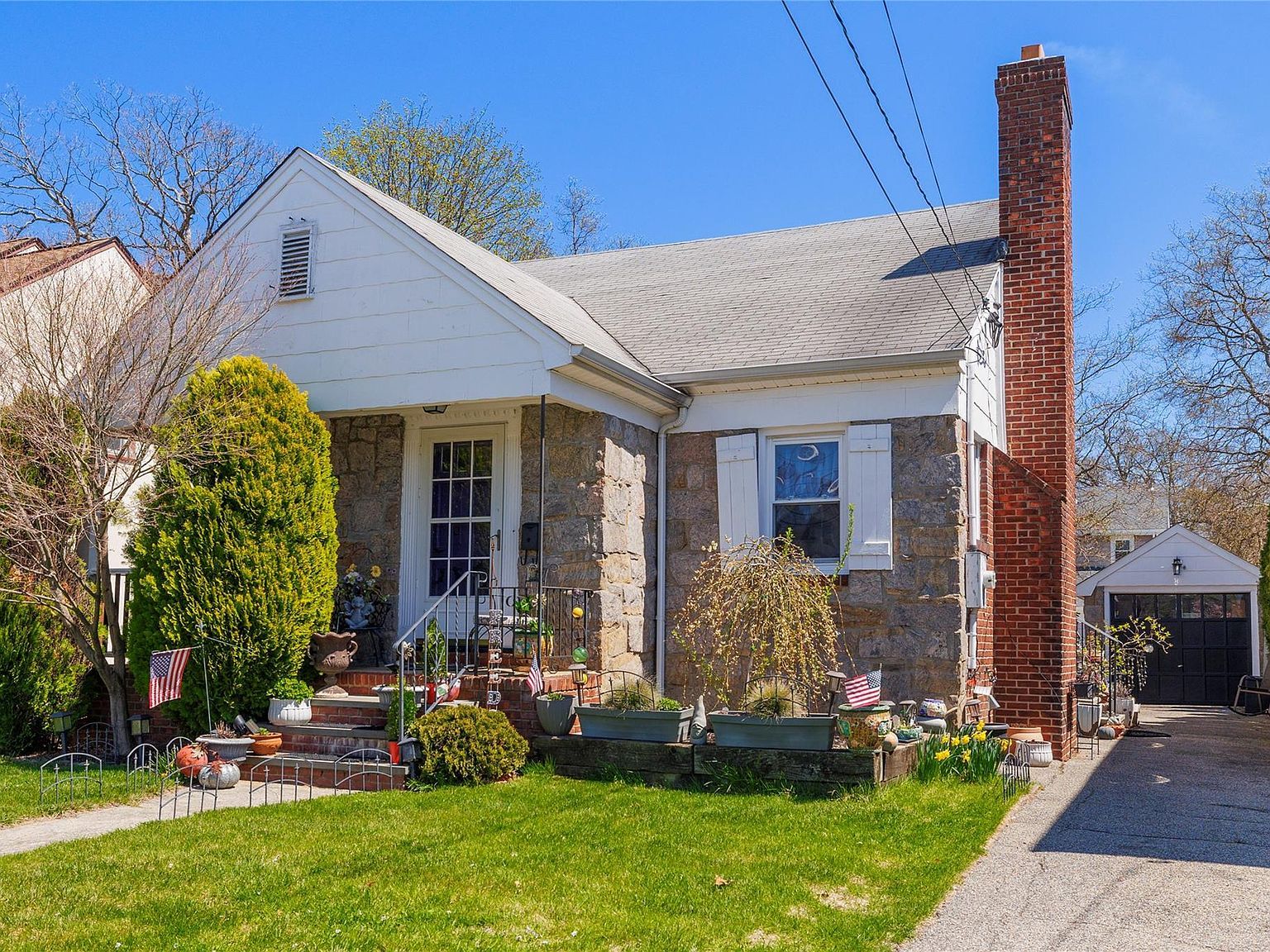 58 Chestnut St Lynbrook, NY 11563 - Thumbnail 3