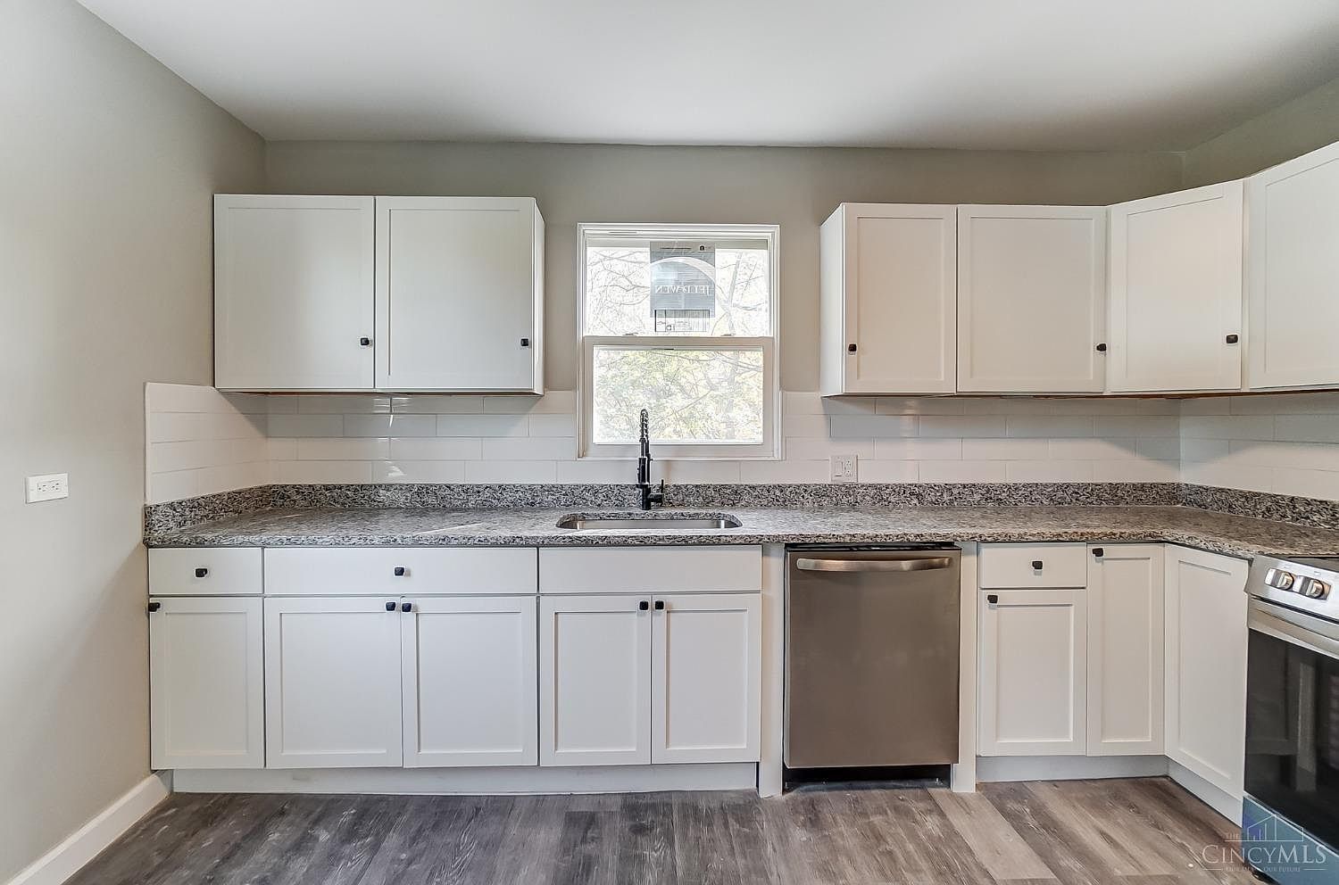 6508 Coleridge Ave Cincinnati, OH 45213 - Thumbnail 3