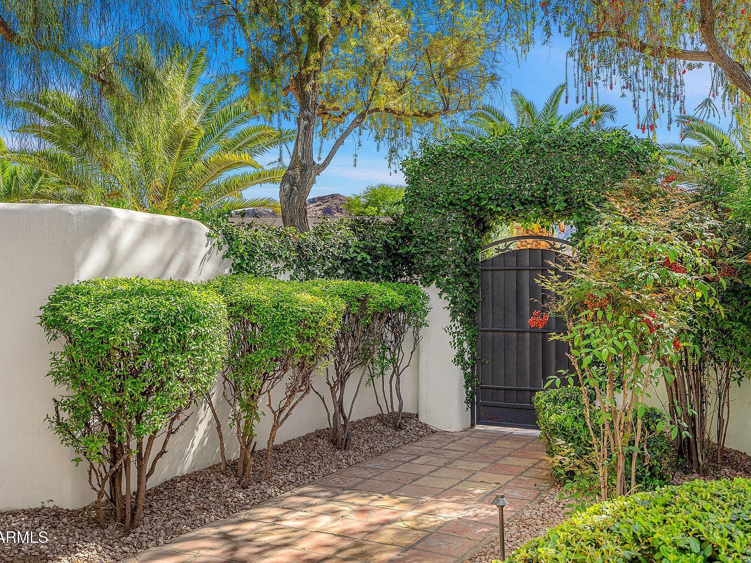 5838 E Berneil Ln Paradise Valley, AZ 85253 - Thumbnail 3