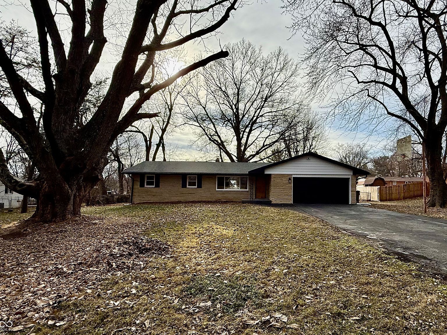 237 Waterbury Rd Indianapolis, IN 46227 - Thumbnail 3