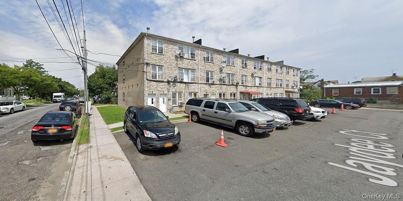 2280 Jaydee Ct Far Rockaway, NY 11691 - Thumbnail 3