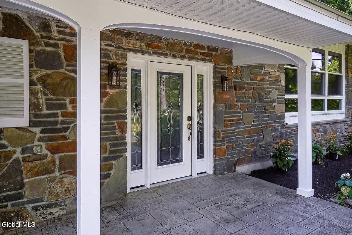 7 Colonie Ave Latham, NY 12110 - Thumbnail 3